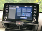 AM・FMやUSB、Bluetoothなど、複数のオーディオソースを画面で選択できます。使いたい音源に合わせて切り替えやすく、移動中の楽しみを広げてくれます。