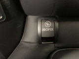 メルセデス・ベンツの定める厳しい基準をクリアしたお車のみをご案内させて頂きます。納車前整備はメーカー規定に基づき当店3Fの指定工場で入念に行なわれます。熟練のメカニックがお客様のお車を整備致します。