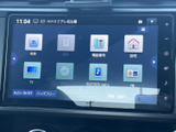 画面には名称や電話番号、テレビ、Bluetooth Audio、FMなどの項目が並び、目的に応じて選びやすい構成です。タッチ画面で各メニューを確認でき、日常の操作にも活用できます。