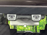 【スズキ セーフティサポート】走行中に前方の車両等を認識し、衝突しそうな時は警報とブレーキで衝突回避と被害軽減をアシスト。より安全にドライブをお楽しみいただけます。