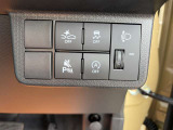 操作のしやすさが分かるスイッチ類。装備有無と配置、文字消えや使用感までチェックできます。