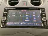 ナビやオーディオ、電話などのメニューを画面から選べる仕様です。タッチ操作と本体まわりのボタンを使い分けられ、目的の項目を確認しながら扱いやすい構成となっています。