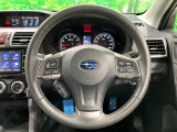 【純正革巻きステアリング】上質な革を使用することで、手にしっかり馴染みとても運転しやすいハンドルです♪