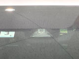 【ホンダセンシング】走行中に前方の車両等を認識し、衝突しそうな時は警報とブレーキで衝突回避と被害軽減をアシスト。より安全にドライブをお楽しみいただけます。