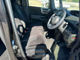 エンジンルームも綺麗に洗浄してから納車致します。普段あまり見ることが無い箇所だからこそ綺麗だと感動しますよね(*&acute;▽`*)