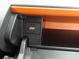 USB電源ソケット スマートフォンやタブレットも充電できますよ!