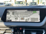 地図を画面上で確認でき、現在地や周辺の道路を把握しながら目的地へ向かえます。見やすい表示でルートを確認しやすく、初めて訪れる場所への移動にも役立ちます。