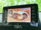 停車中には、TV視聴でおくつろぎいただけます。長距離移動時や待ち時間も快適に過ごせる便利な機能です。