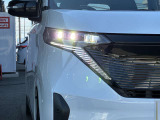 【 LEDヘッドライト 】 青色発光ダイオードを発明した日本人がノーベル賞を受賞し、LEDライトが開発されました。明るく長寿命のライトです。体感して下さい。明るいライトです!