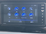 画面にはラジオやUSB、Bluetooth Audioなどの選択肢が並び、用途に合わせて切り替えられます。項目が見やすく整理されているため、好みの音源を選びやすいのも魅力です。
