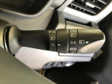 ☆オートライト機能☆車外の明るさに応じて自動的でヘッドランプを点灯および消灯します。夕暮れ時やトンネルなどで便利です!