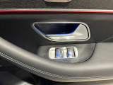 メモリー付き電動シートも装備されておりますのでシート位置を3パターン記憶できます。