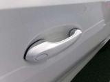 営業スタッフ全員で頑張って仕上げしております。お問合せお待ちしております!
