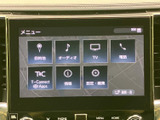 目的地やオーディオ、テレビ、電話などの項目が並ぶメニュー画面です。アイコンと文字で内容を見分けやすく、必要な機能を選ぶ際も画面上で確認しながら操作できる構成となっています。