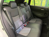 後部座席も気になるようなキズ・汚れやへたり等、大きなダメージはなく、良好な状態です。