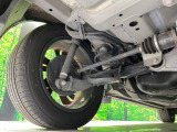お車を安心してお乗りいただく為には、足回りの定期点検が欠かせません。サービスサポート(有償保証)では無料点検もご提供しており、安心のカーライフをお過ごしいただけるサポート体制が整っています。