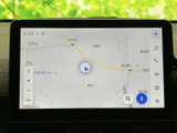 地図上で現在地や周辺道路を確認でき、目的地までの道順を調べる際に便利です。画面上の表示が見やすく、日常のお出かけや初めての場所への移動をサポートします。