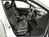 当社の中古車はシートを外して隅々までキレイに仕上げてあります。