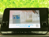 画面でテレビ番組などを楽しめる装備です。停車中の休憩時間に映像を視聴でき、待ち時間も車内で過ごしやすくなります。操作画面も見やすく、利用時に内容を確認しやすいのもポイントです。