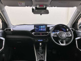 運転席からの視界が広く、前方や周囲の状況を確認しやすく開放的です!毎日の運転も安心して快適にお楽しみいただけます♪