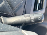 【オートライト(AUTO)】外の明るさをシステムが感知して、自動でヘッドライトが点灯します!ヘッドライトをつけ忘れを防ぐ便利機能です。