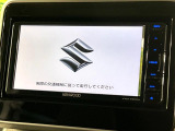 【純正ナビ】人気の純正ナビを装備しております。ナビの使いやすさはもちろん、オーディオ機能も充実!キャンプや旅行はもちろん、通勤や買い物など普段のドライブも楽しくなるはず♪