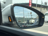 ●ブラインドスポット(サイドアシスト)付き!サイドミラーやバックミラーに映らない車両の存在を指し、これを意識することで事故のリスクを減らすことができます。
