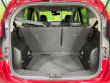 普段のお買い物や通勤、送迎等に十分な荷室スペースを確保しております。セカンドシートを倒すと、大きな荷物の積載も可能です♪