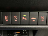 【運転席インパネスイッチ】安全装置関係のスイッチも操作しやすい位置に配置されています。