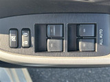 【パワーウインドウ】運転席のスイッチで、各席の窓ガラスの開閉ができます!あると便利ですよね!