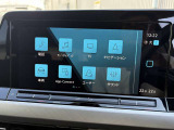 「ディスカバープロ」。高い操作性に加え、App-Connect対応でスマートフォン連携も可能。ナビや各種車両設定機能を快適に操作できます。