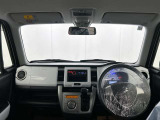 お洒落な内装で毎日運転するのが楽しくなりますね。