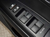 電動格納式ドアミラー・パワーウインドウを装備しています。