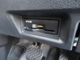 『ETC2.0』を装着しています♪♪ 有料道路での料金所の手間を省いて運転に集中できます♪♪ 車から離れる時はカードの抜き取りをお忘れなく♪♪