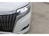 【LEDヘッドランプ】暗い夜間の運転、よく見えなくて怖い思いをしたことはありませんか?ばっちり明るいLEDライトなら夜間視認性◎♪悪天候や街灯が少ない道でも安心です!