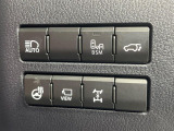 【パワーバックドア】スマートキーや運転席のボタンを押すだけでリアゲートが自動で開閉します!荷物を持っている時や、高い位置にあるバックドアを閉める際に便利な機能です♪