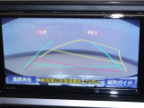 【バックモニター】後方の死角や障害物などを安全確認しながら駐車できます。運転初心者も熟練者も安心ですね♪