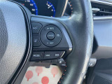 アダプティブクルーズコントロール機能付きです。走行中に先行車の様子を検知しながら、設定した車速の範囲内で先行車との距離のキープを支援します。詳細は販売店スタッフまでおたずねください。