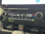オートエアコンで快適な室内です。