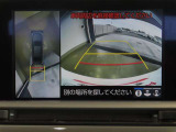 車両を上から見たような映像を映し出すパノラミックビューモニター付きです。
