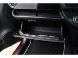 便利な収納スペースの助手席グローボックス!小物もたくさん収納できます。