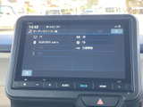 テレビやBluetooth Audio、ラジオなど、選択できる音源が見やすく表示されています。使いたい項目を画面上で選べるため、気分やお好みに合わせた音楽・放送の利用に便利です。
