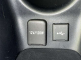 シガーソケット用の充電器が使用可能です!