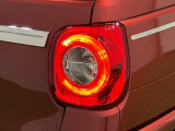 丸目で愛嬌のあるデザインのLEDリヤコンビネーションランプ(LEDストップランプ)が省電力・長寿命化を実現。