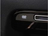 【DVD】DVD再生可能です。お好きな映画、ドラマ、アニメを車内でお楽しみください。