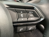 MRCC(マツダレーダークルーズコントロール)は先行車との車間を維持しながら追従走行を行い、長距離でのドライバー負担を軽減させてくれます。
