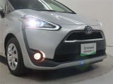 高輝度で点灯速度が速く、しかも消費電力の少ないLEDヘッドライトが装備されています!LEDの明るい光が走行中の視界の確保をサポートして、夜のドライブがより楽しく安全に運転できます♪