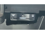 ETC2.0高速道路交通情報やITSスポット情報表示機能つきETC車載器。