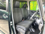 運転席シート廻りは使用感も少なく、良好な状態となっています。丁寧に使われていたことがよくわかりますね。