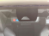 【トヨタセーフティセンス】走行中に前方の車両等を認識し、衝突しそうな時は警報とブレーキで衝突回避と被害軽減をアシスト。より安全にドライブをお楽しみいただけます。